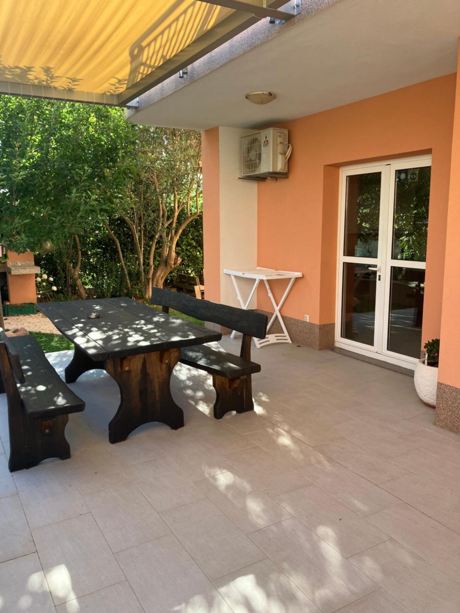 Apartments & Rooms Seaside Kastela Exterior photo