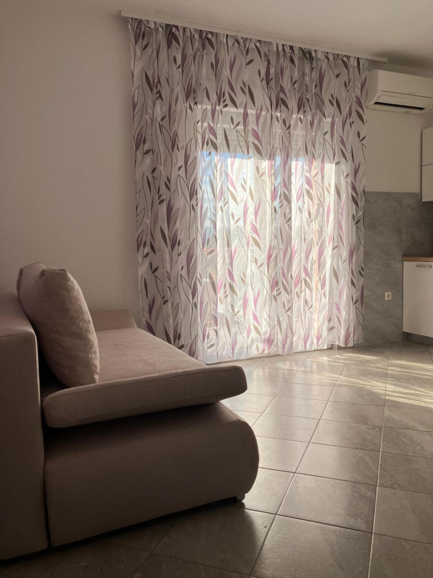 Apartments & Rooms Seaside Kastela Exterior photo