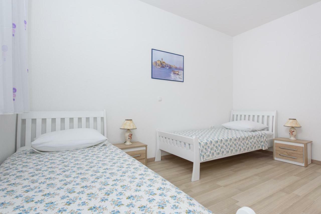 Apartments & Rooms Seaside Kastela Exterior photo